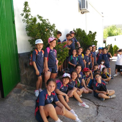 Excursión Granja Escuela “EL Castillo “ en Píñar  (2ºciclo EPO)